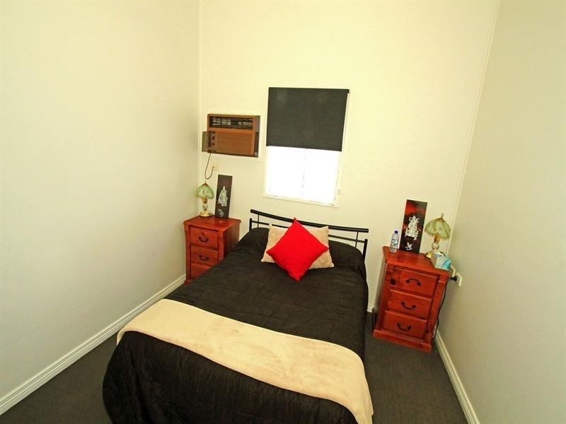 4 Buckle Street, Park Avenue QLD 4701