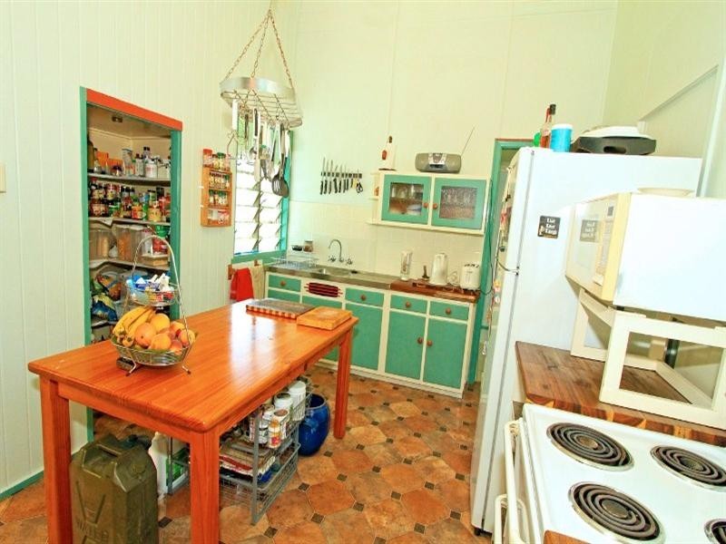 17 Elphinstone Street, Berserker QLD 4701