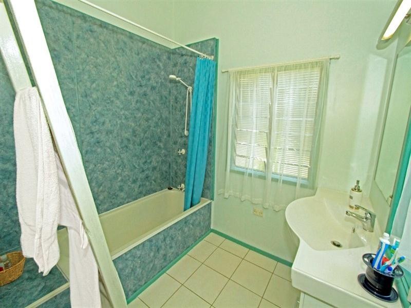 17 Elphinstone Street, Berserker QLD 4701