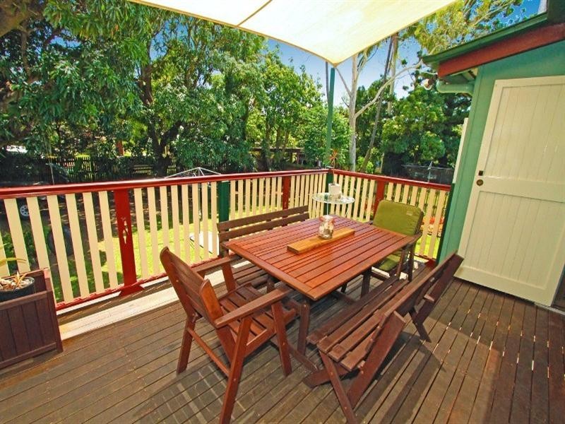 17 Elphinstone Street, Berserker QLD 4701