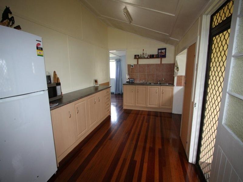 150 Earl Street, Berserker QLD 4701