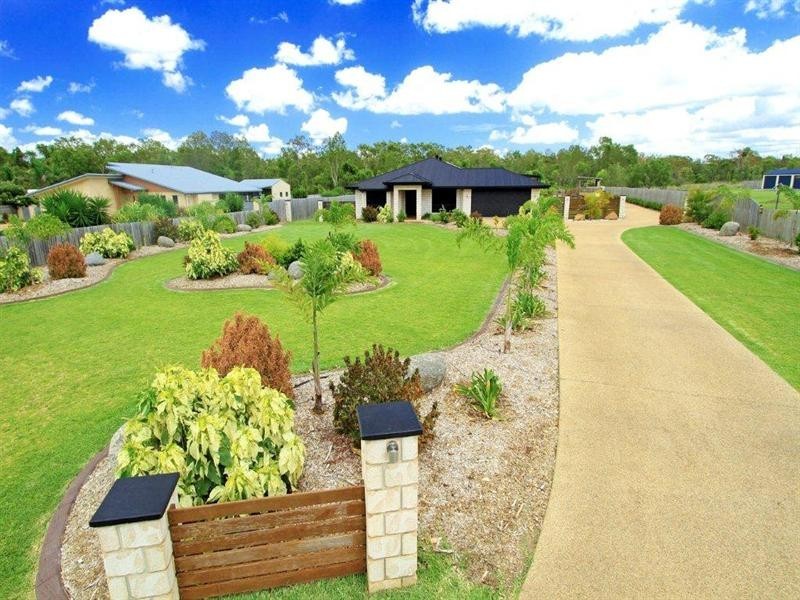 11 Stirling Drive, Rockyview QLD 4701