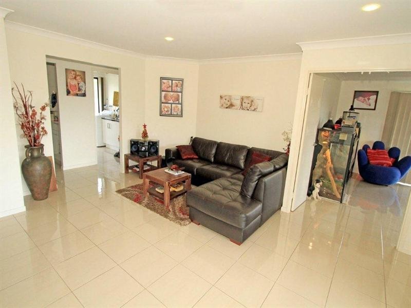 11 Stirling Drive, Rockyview QLD 4701