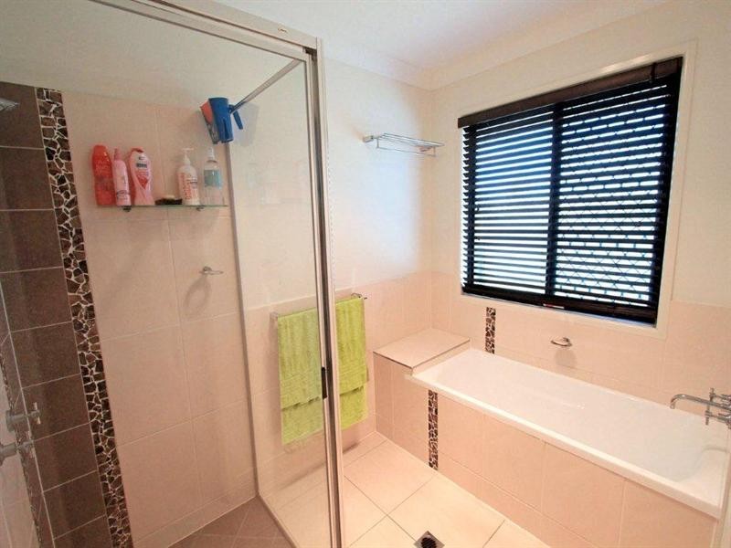 11 Stirling Drive, Rockyview QLD 4701