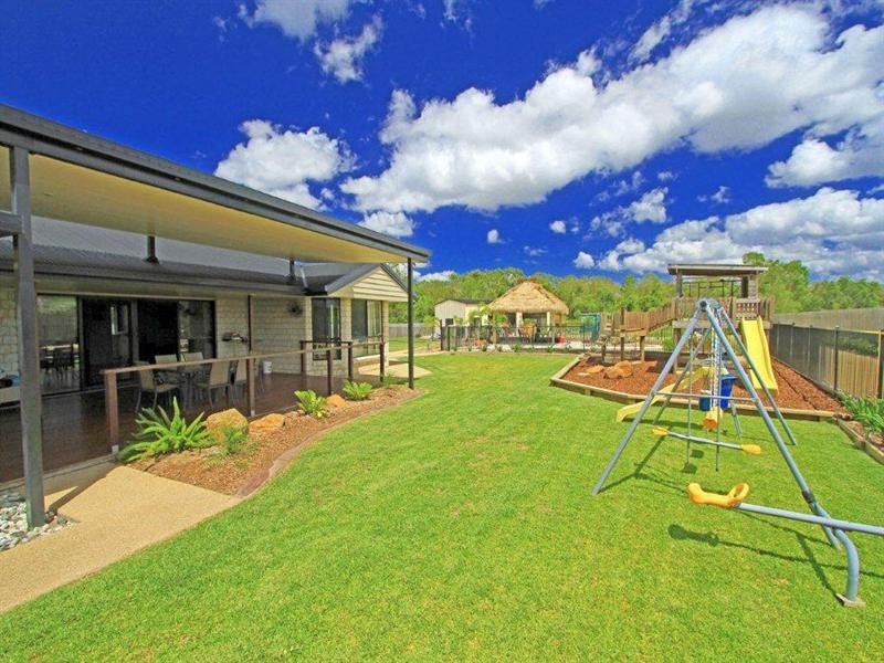 11 Stirling Drive, Rockyview QLD 4701