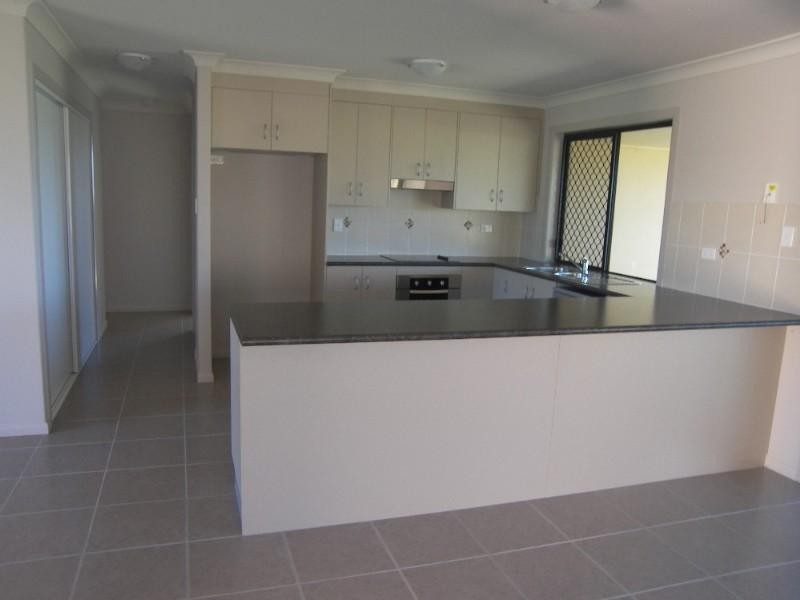 9 Mitchell Court, Gracemere QLD 4702