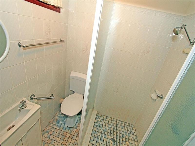 11 Lennox Street, The Range QLD 4700