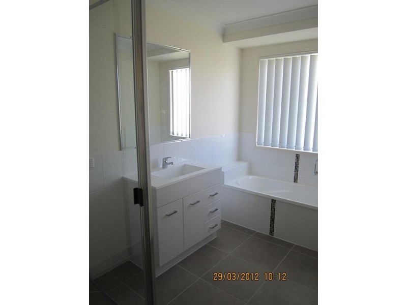 35 Temora Street, Gracemere QLD 4702