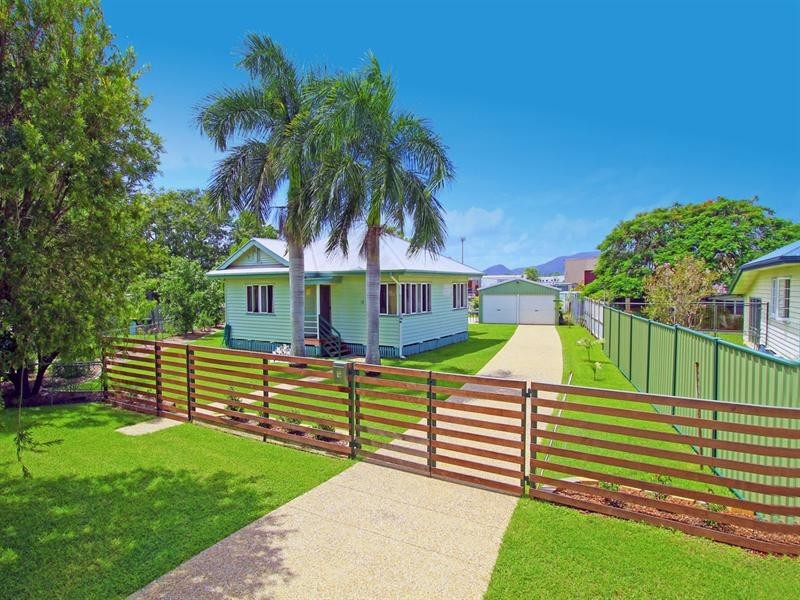 18 Wilmington Street, Kawana QLD 4701