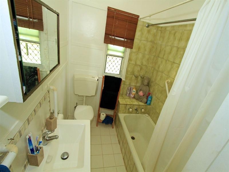 18 Wilmington Street, Kawana QLD 4701