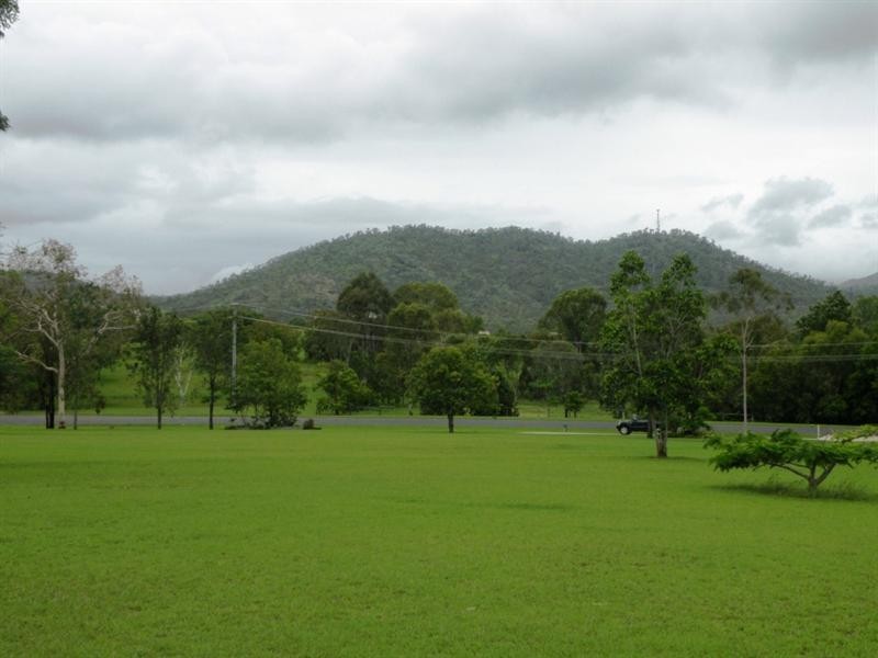 15 Bunya Road, Rockyview QLD 4701