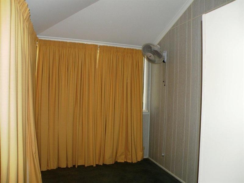 27 Gordon Street, Mount Morgan QLD 4714