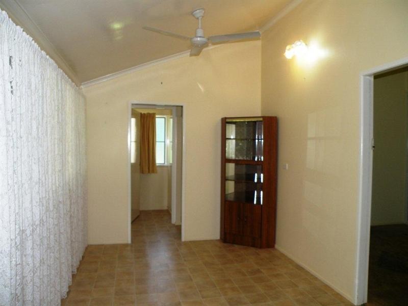 27 Gordon Street, Mount Morgan QLD 4714