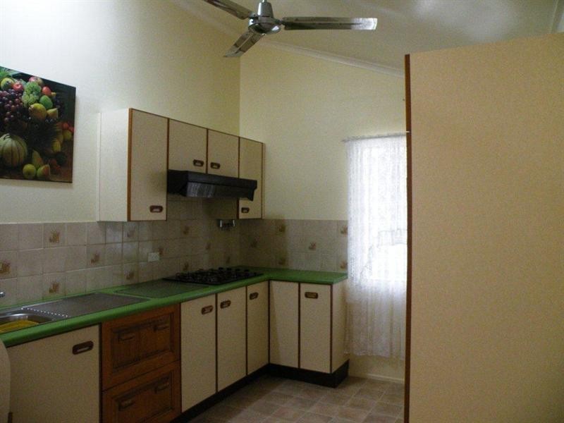 27 Gordon Street, Mount Morgan QLD 4714