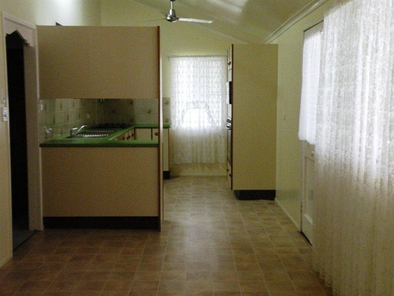 27 Gordon Street, Mount Morgan QLD 4714