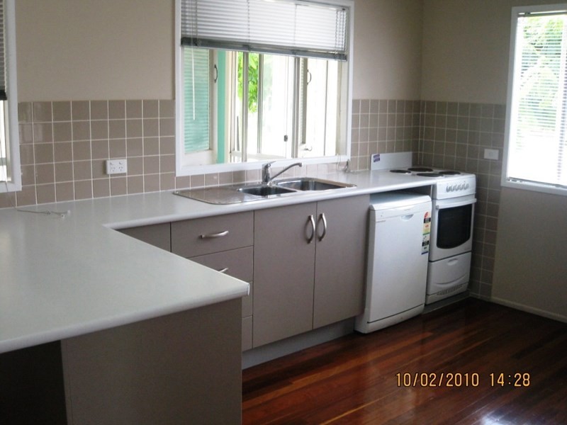 15 Bertram Street, Park Avenue QLD 4701