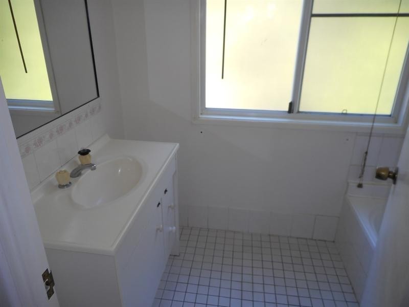 8/374 Limpus Street, Frenchville QLD 4701