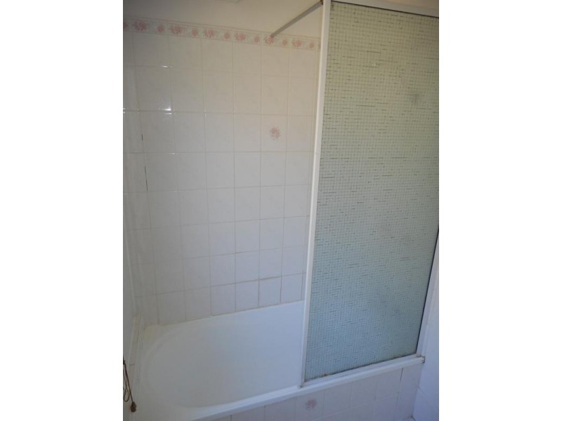 8/374 Limpus Street, Frenchville QLD 4701