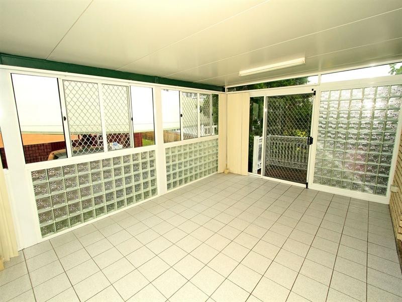 77 Spencer Street, The Range QLD 4700