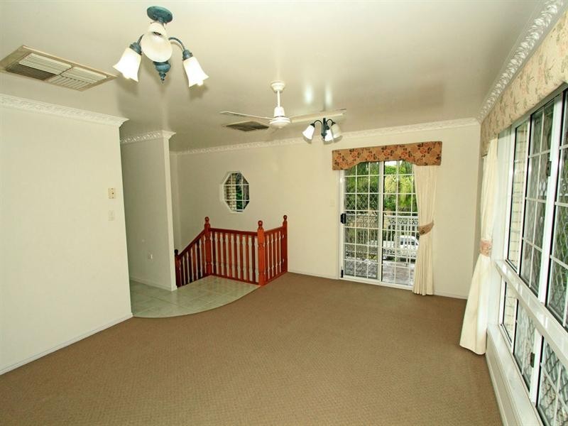 77 Spencer Street, The Range QLD 4700