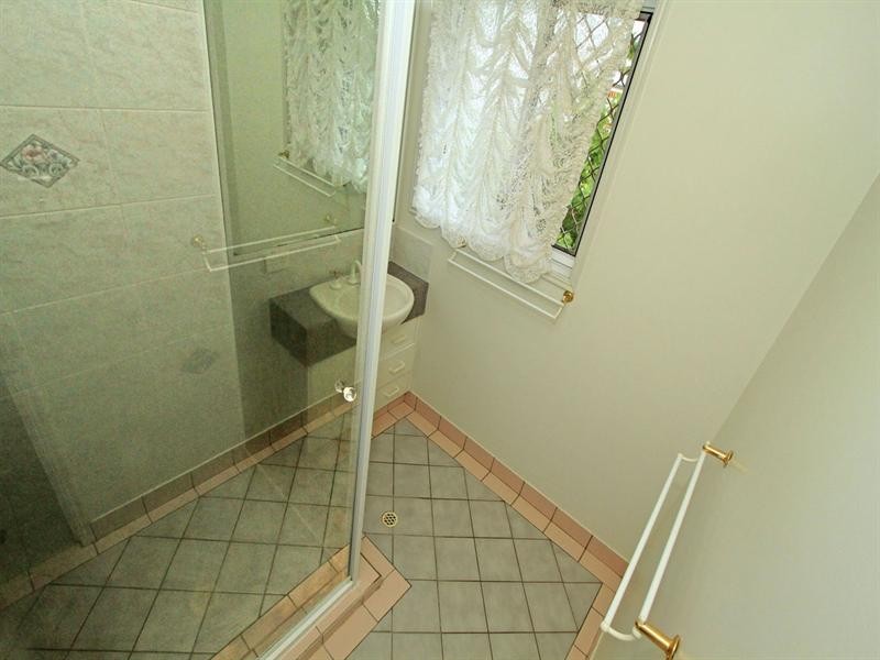 77 Spencer Street, The Range QLD 4700