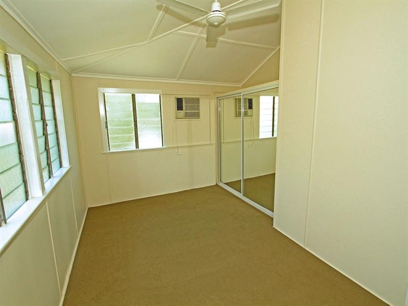 225 Peter Street, Berserker QLD 4701