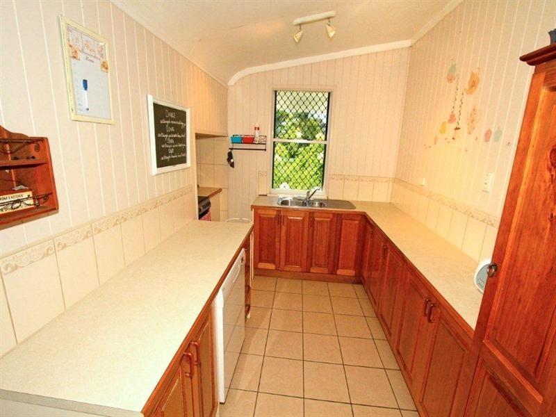 100 North Street, Wandal QLD 4700