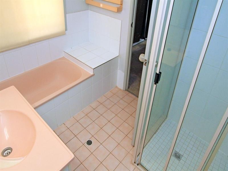 18 Deakin Close, Gracemere QLD 4702