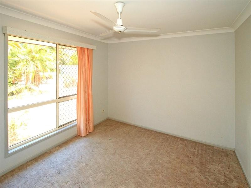 18 Deakin Close, Gracemere QLD 4702