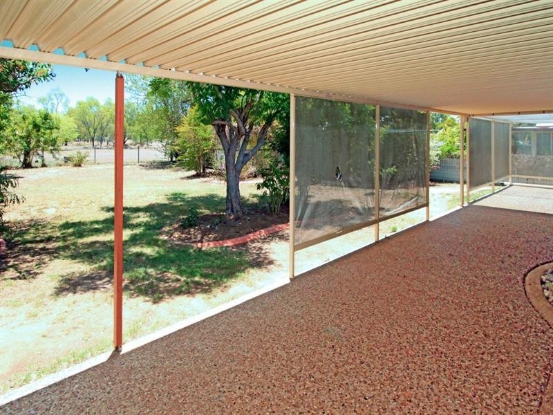 18 Deakin Close, Gracemere QLD 4702