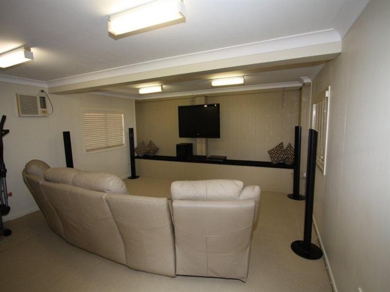 63 Gray Street, Park Avenue QLD 4701