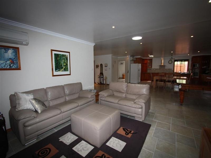 17 Cascade Close, Frenchville QLD 4701