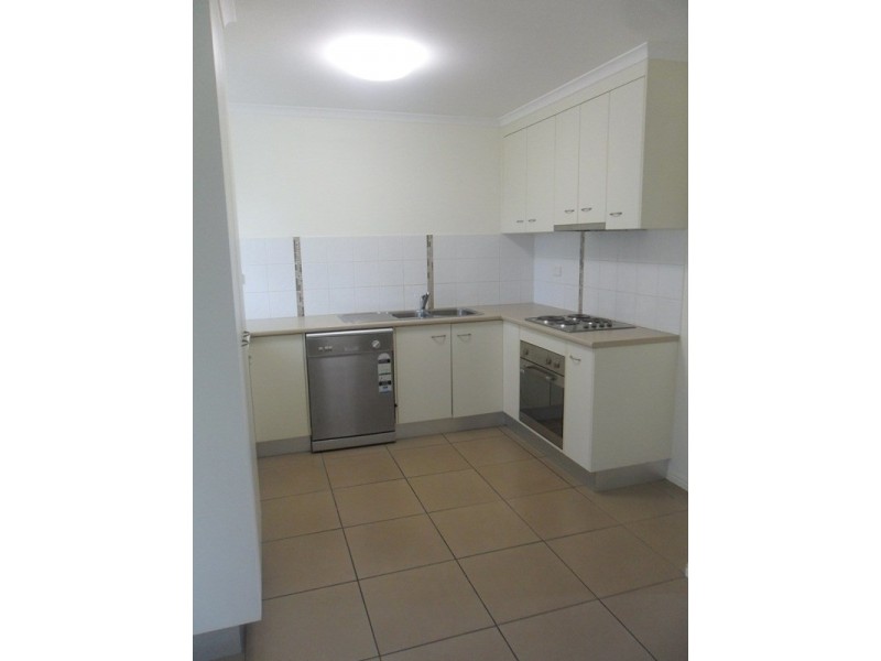 8 Corella Drive, Gracemere QLD 4702