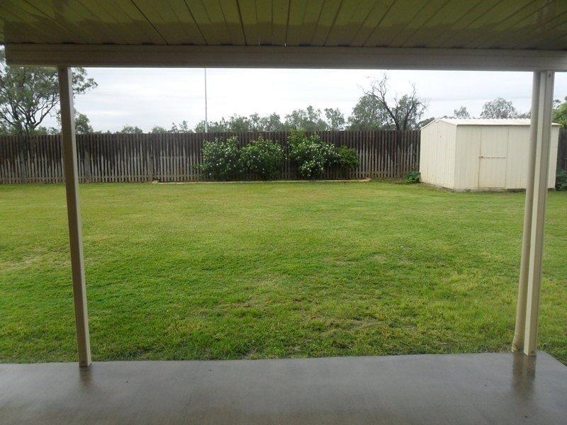 8 Corella Drive, Gracemere QLD 4702