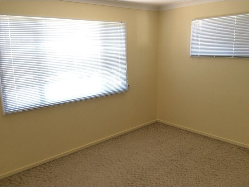 242 Richardson Road, Park Avenue QLD 4701