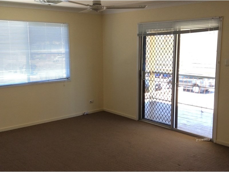 242 Richardson Road, Park Avenue QLD 4701