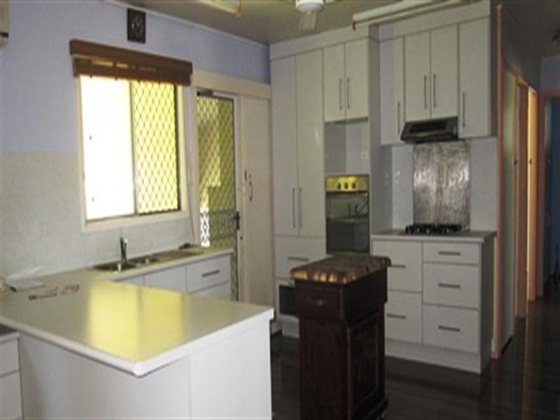 52 Rice Street, Park Avenue QLD 4701