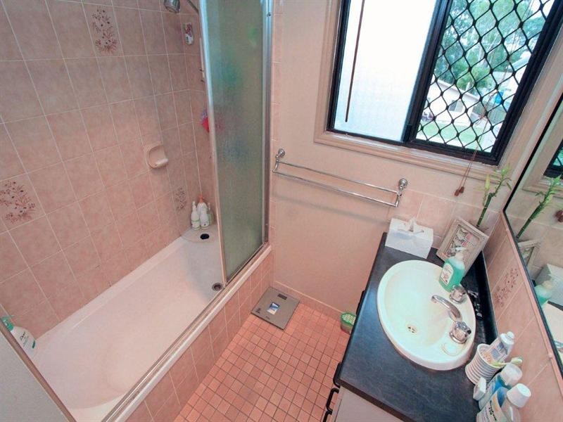 10 Reservoir Street, Gracemere QLD 4702