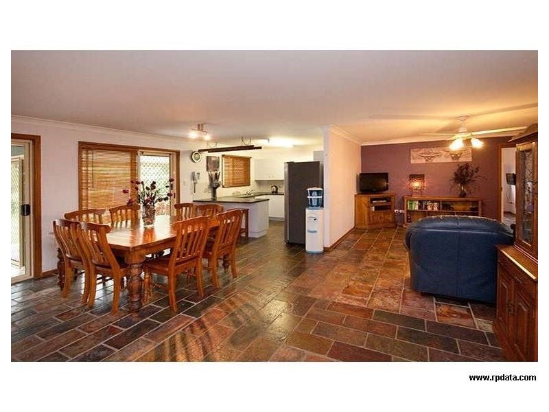 11 Kavanagh Crescent, Koongal QLD 4701