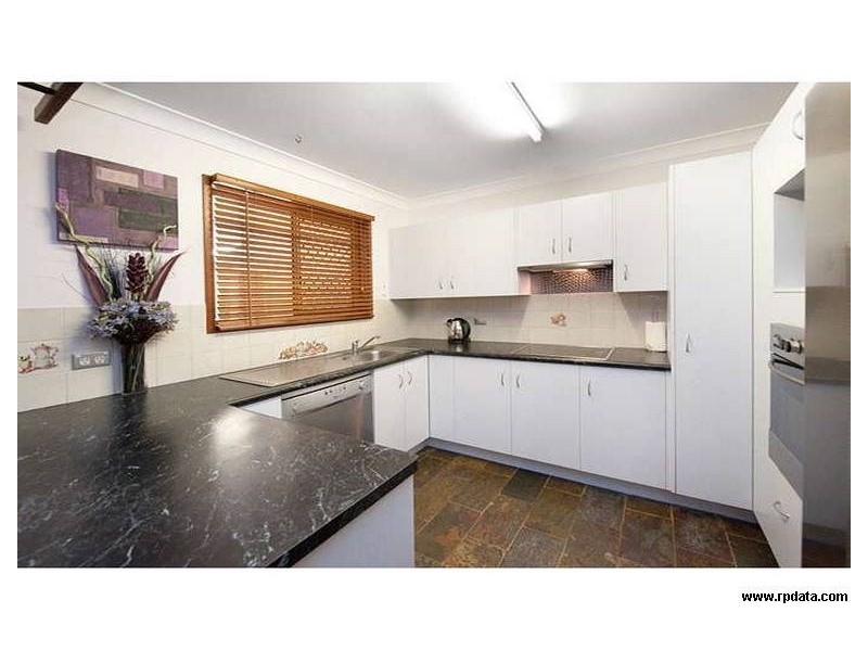 11 Kavanagh Crescent, Koongal QLD 4701