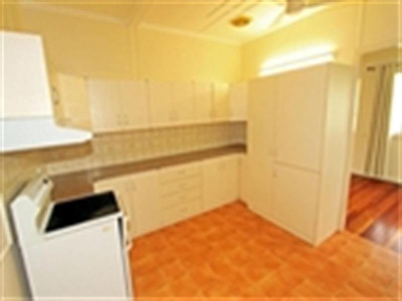 8b Knutsford Street, Wandal QLD 4700