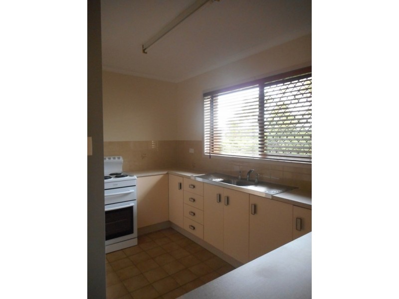 4/6 Burns Street, Frenchville QLD 4701