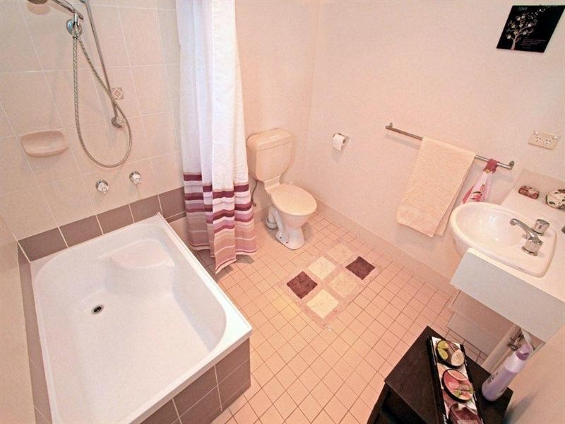 8 Judy Court, Parkhurst QLD 4702