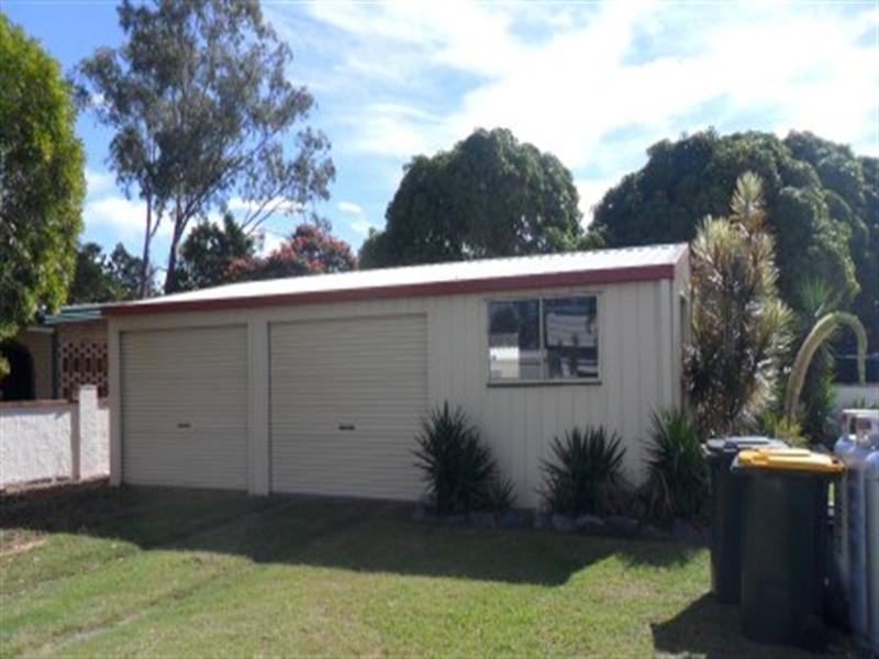 4 Bates Avenue, Park Avenue QLD 4701