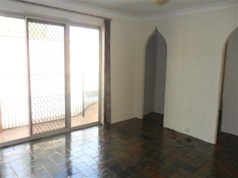 4 Bates Avenue, Park Avenue QLD 4701