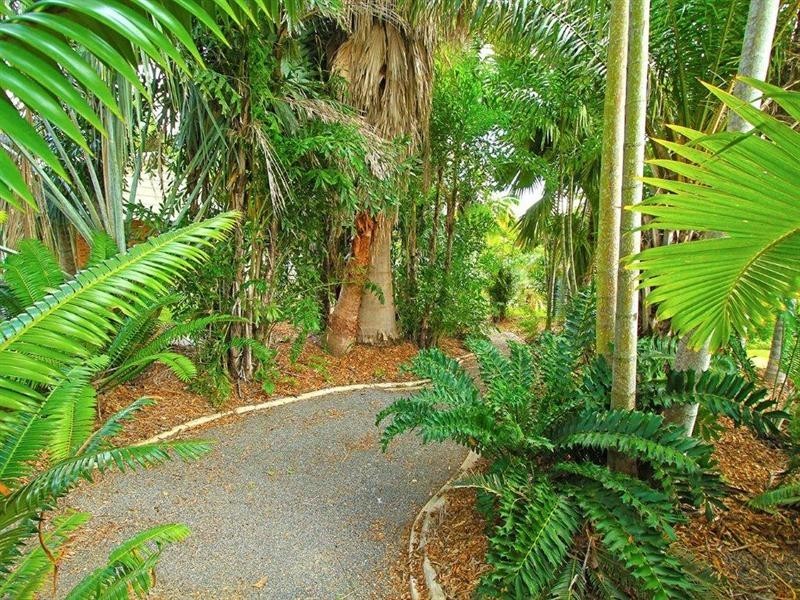 4 Broughton Street, Kawana QLD 4701