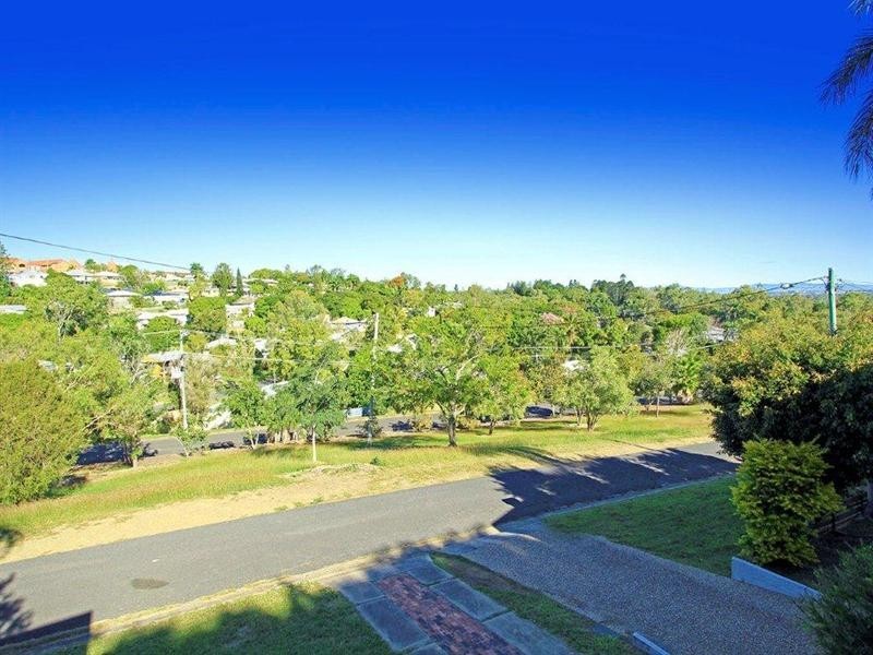286 Denham Street Extended, The Range QLD 4700