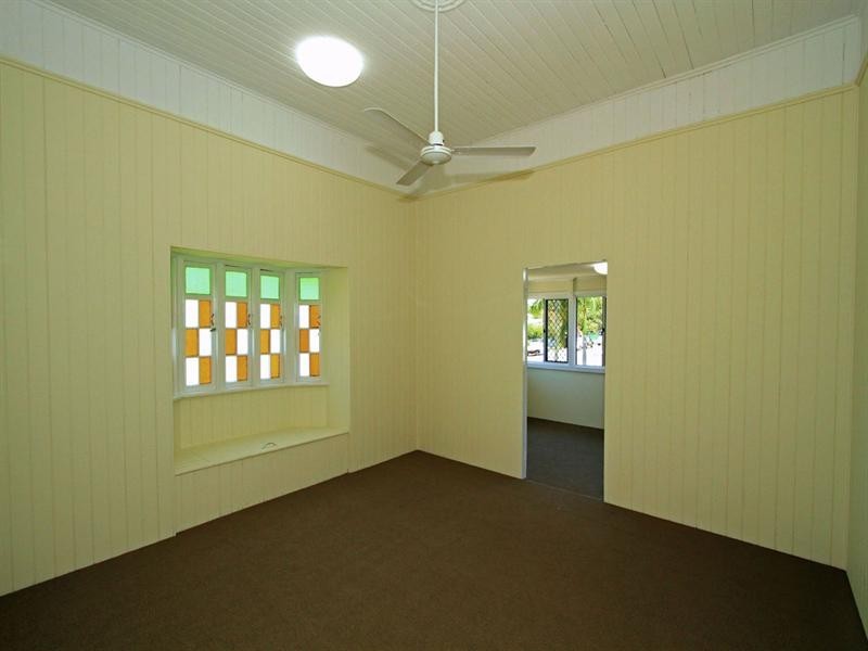 221 Peter Street, Berserker QLD 4701