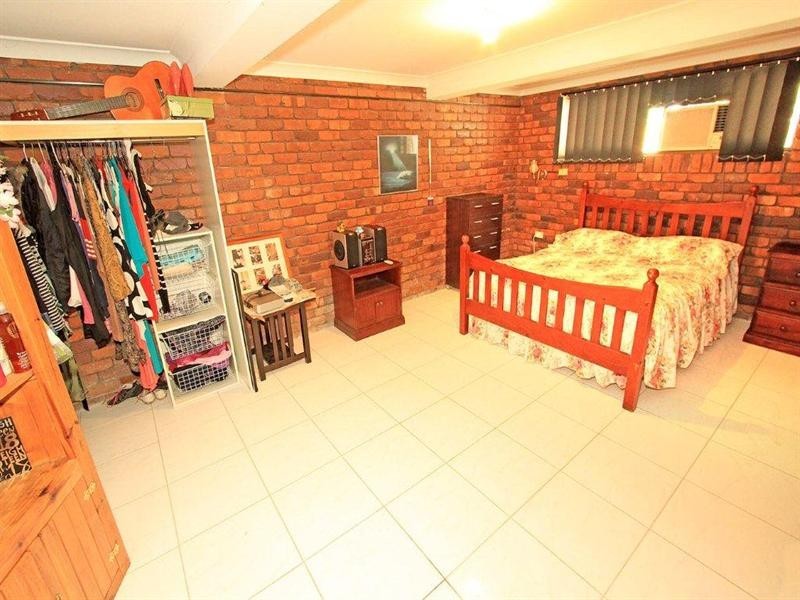 2 Sturt Street, Parkhurst QLD 4702