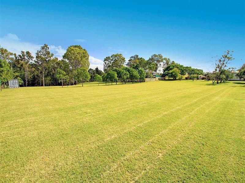 2 Sturt Street, Parkhurst QLD 4702